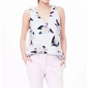 NWOT Banana Republic Women’s White Lined Floral Tank Top